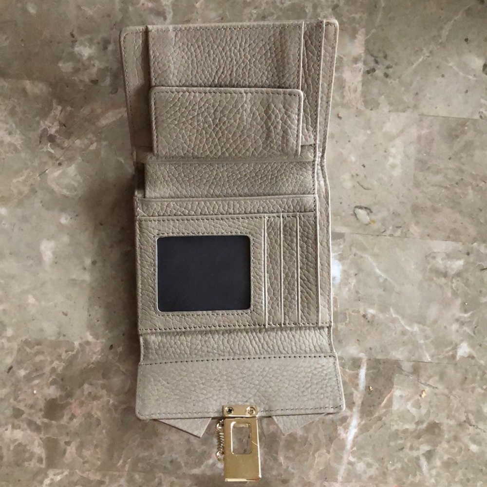 Wallet - Picture 2 of 5